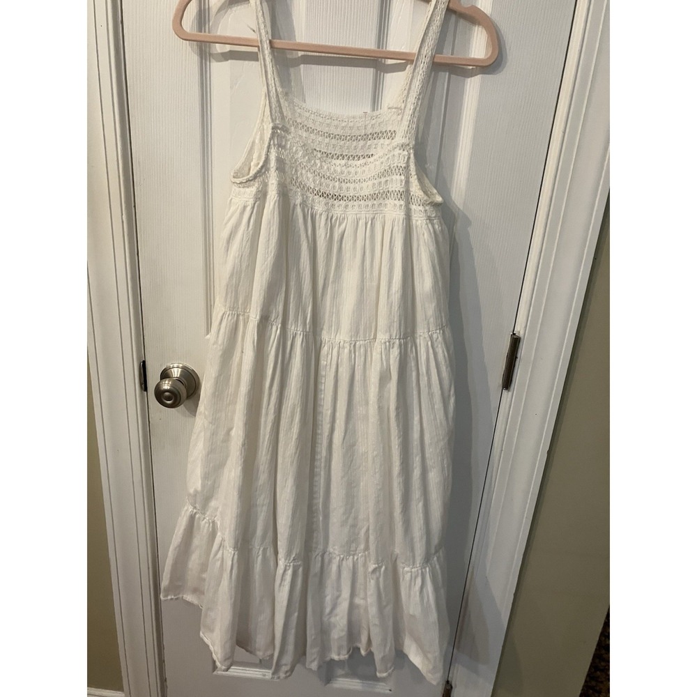 Universal Thread Womens White Tiered Smocked Chrochet Trim Flowy Dress Size M